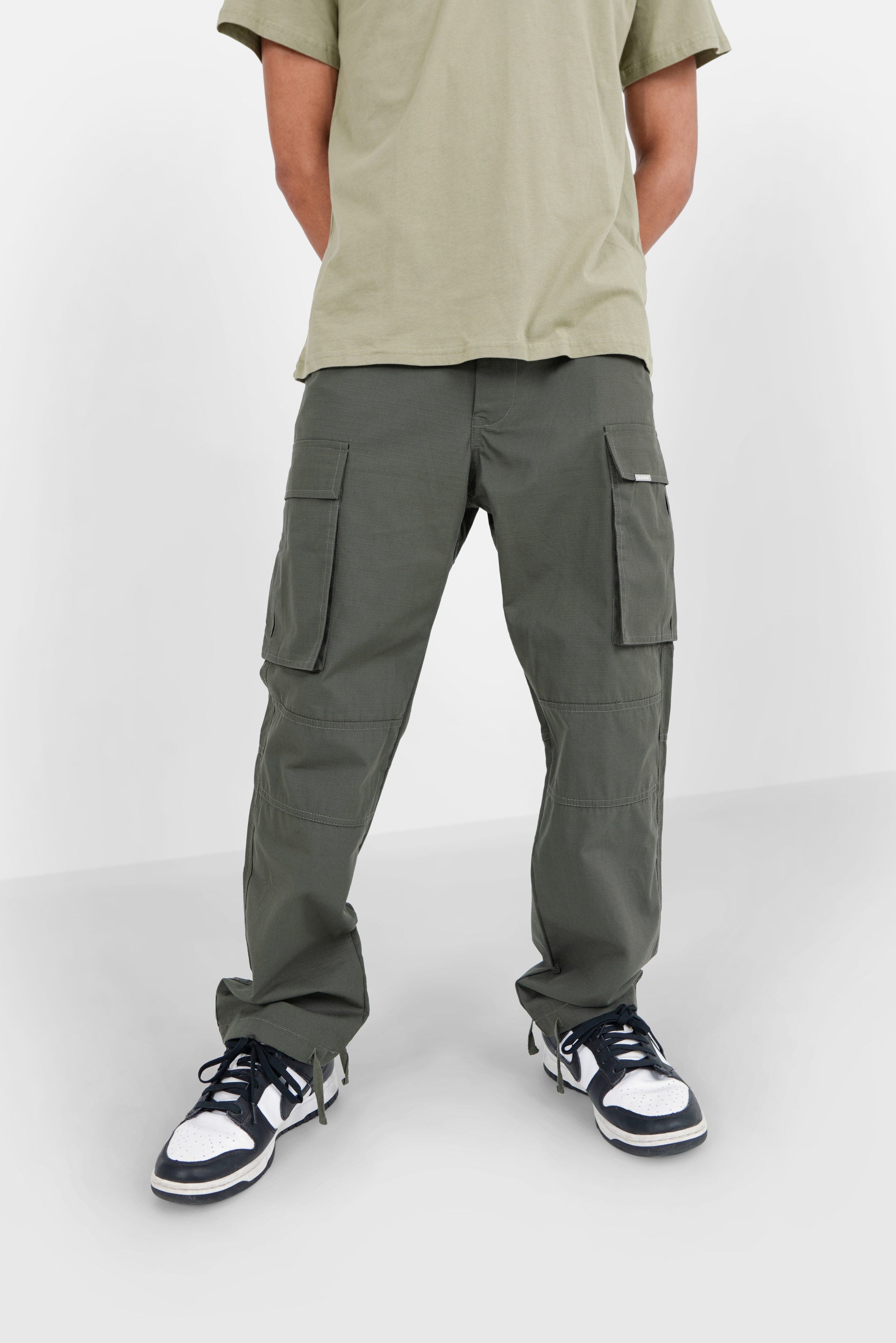 Resistant cargo pants khaki Green