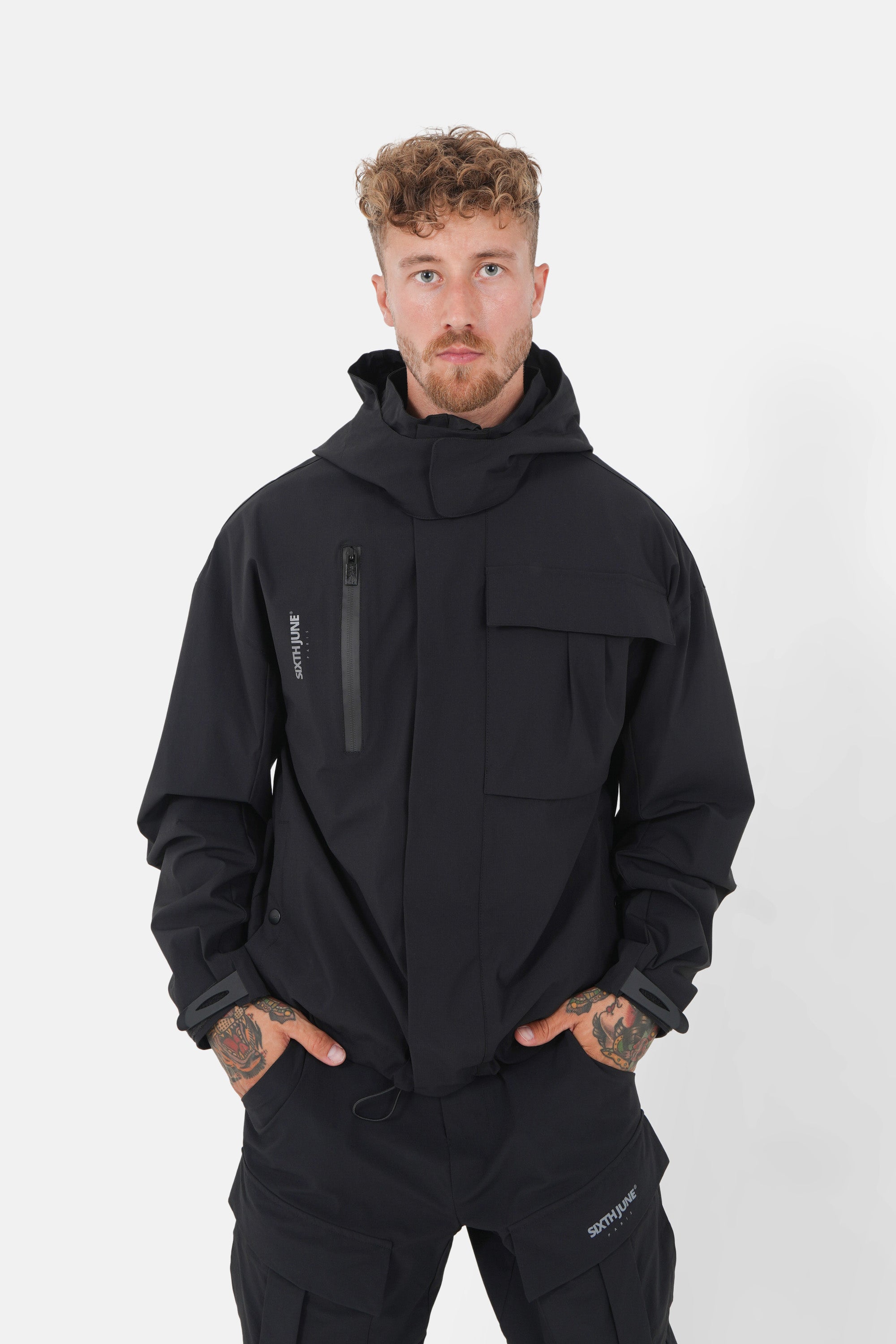 Multi-pocket nylon jacket Black