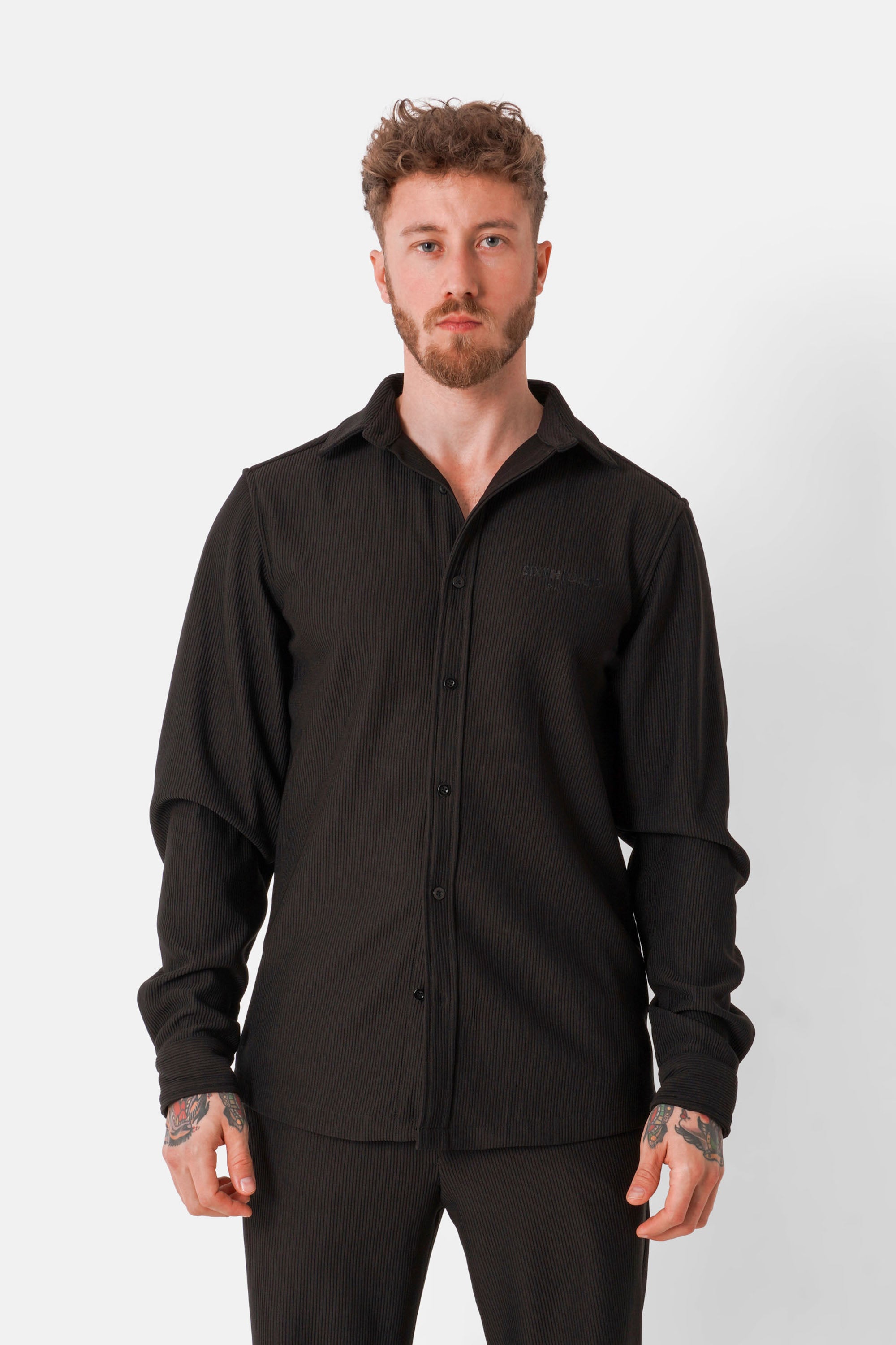 Long-sleeved pleated shirt Black