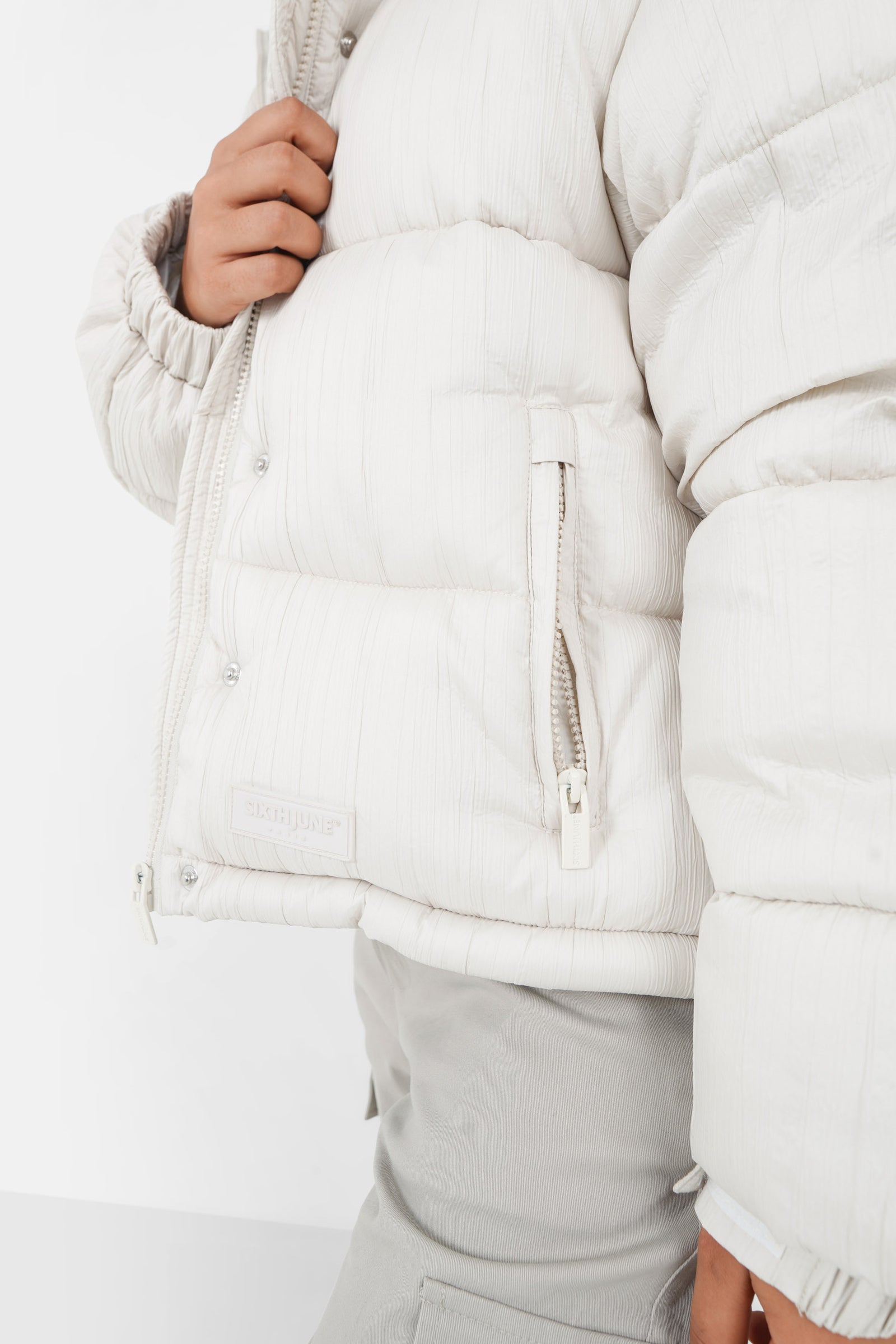 Pleated short puffer Beige – Sixth June