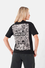 Schwarzes T-Shirt mit Azulejo-Muster